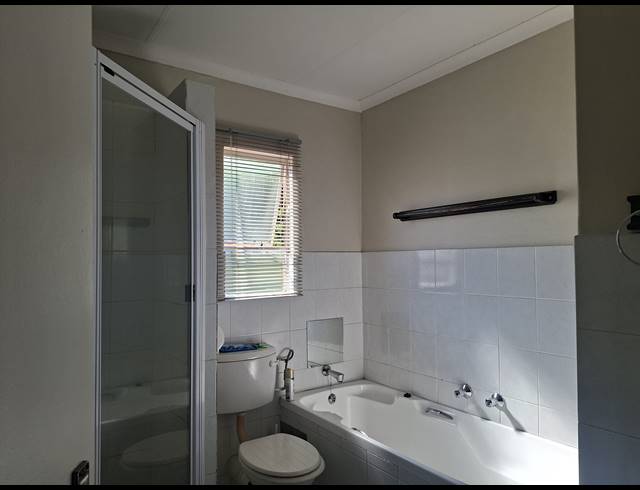 2 BEDROOM APARTMENT FOR SALE IN SAFARI GARDENS